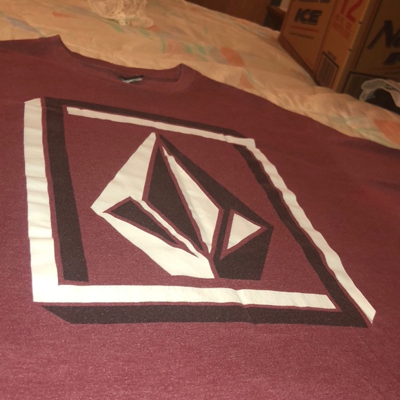 Maroon Volcom Tee - Picture 3 of 3